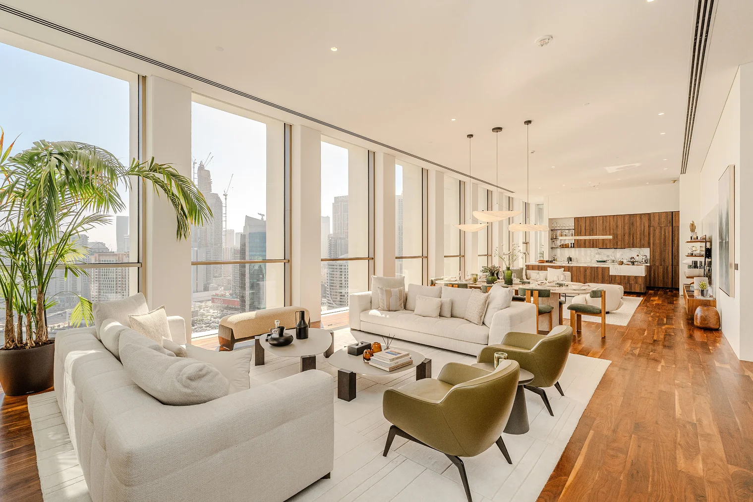 Residence 22 Where Modernism Meets in Downtown